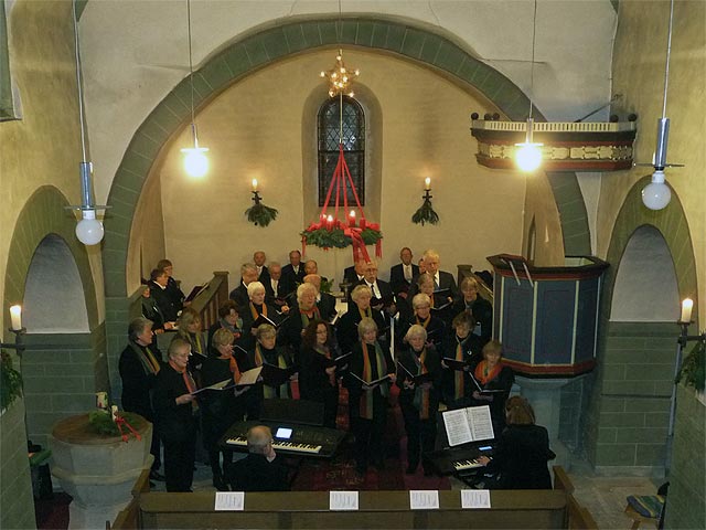 Liederfreunde Deiringsen unter der Leitung von Karola Kalipp