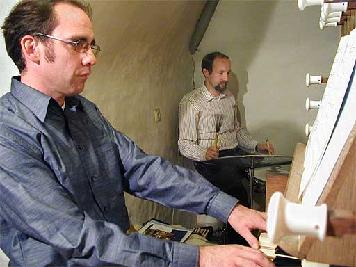 Stefan Küger (Orgel) und Günter Bönner (Schlagzeug)