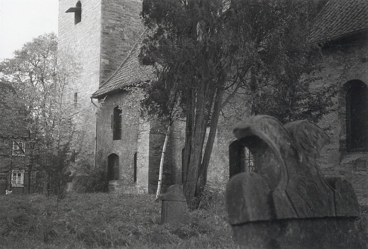 Kirchhof St. Matthias ca. 1960