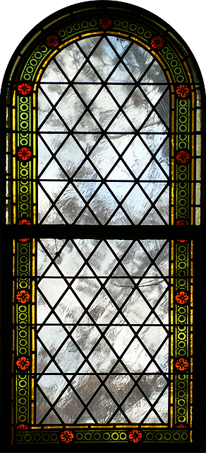 Fenster im Chorraum hinter dem Altar