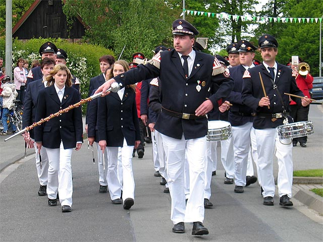 der Spielmannszug auf der Meiningser Schützenfestparade 2005